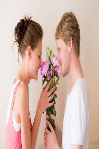 什么八字的人桃花運(yùn)差